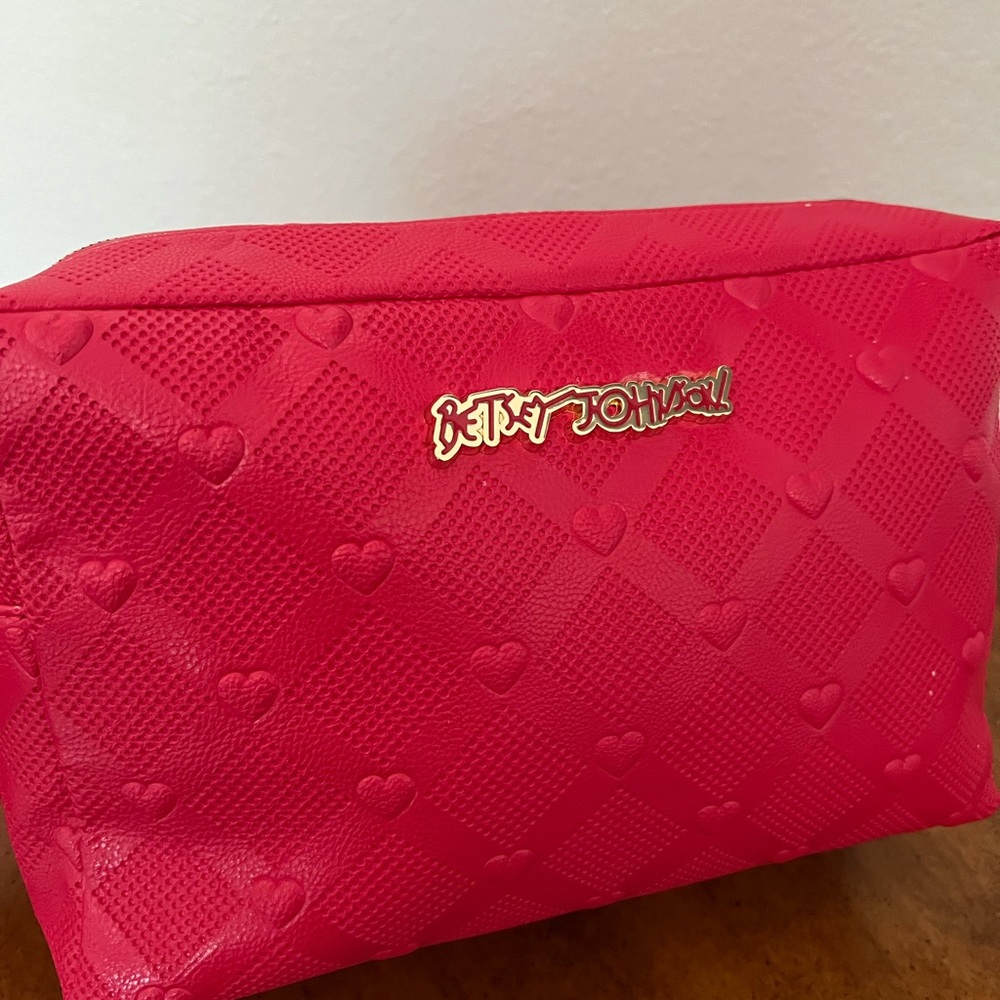 Betsey Johnson red make up bag. EUC